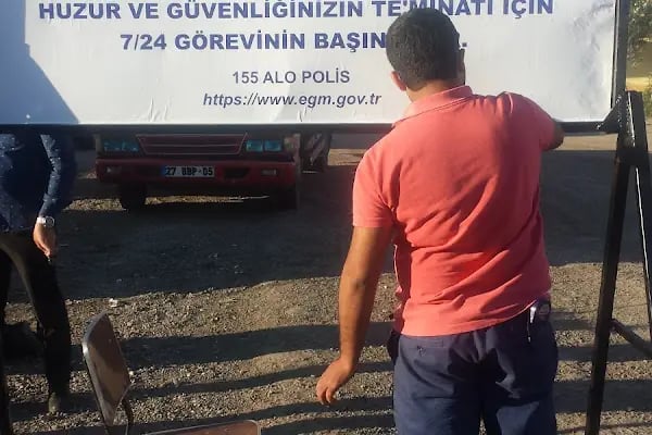 Sanayi Sitesi Kamyon Ve Tır Garajı - Resim 6