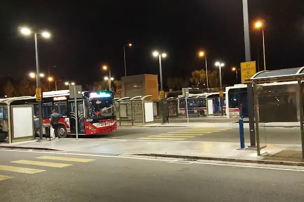 Üçkuyular Aktarmalı Otobüs Son Durağı - Resim 12