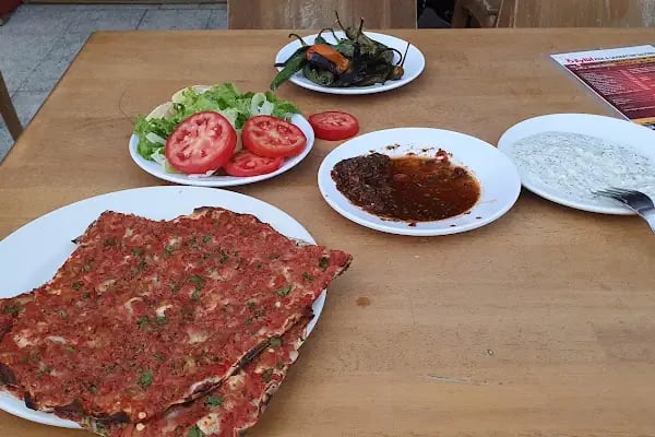 Ravenna Cafe &amp; Restaurant - Resim 10