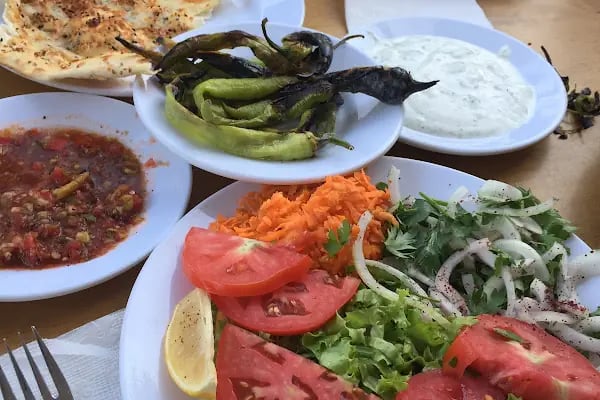 Ravenna Cafe &amp; Restaurant - Resim 19