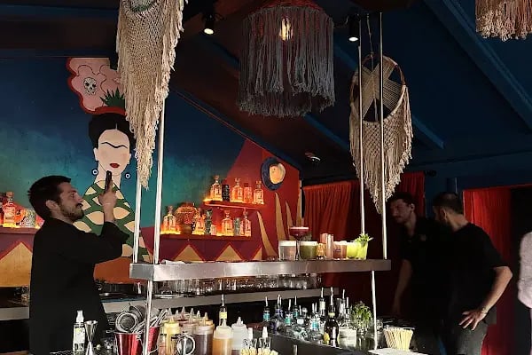 Cafe De Brasso & Restaurant - Resim 10