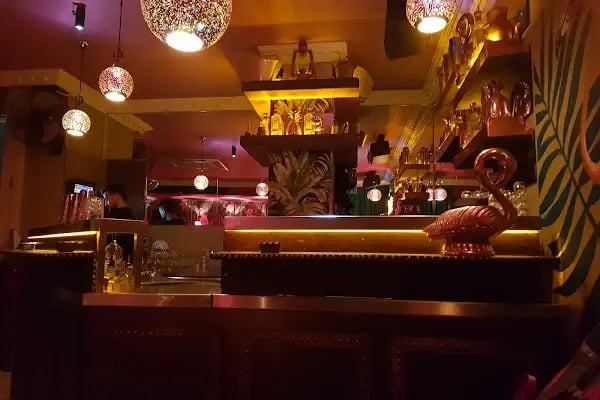 Cafe De Brasso & Restaurant - Resim 9