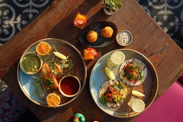 Cafe De Brasso & Restaurant - Resim 3