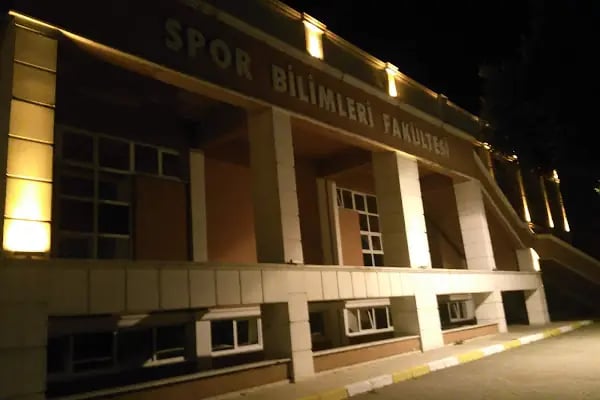 Sakarya Uygulamalı Bilimler Üniversitesi Spor Bilimleri Fakültesi Kapalı Spor Salonu - Resim 8