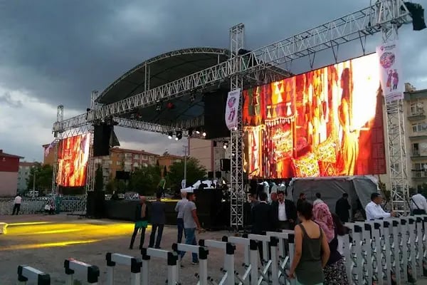 ANKARA SES SAHNE- KİRALIK SES SİSTEMİ VE SAHNE EKİPMANLARI KİRALAMA - Resim 9