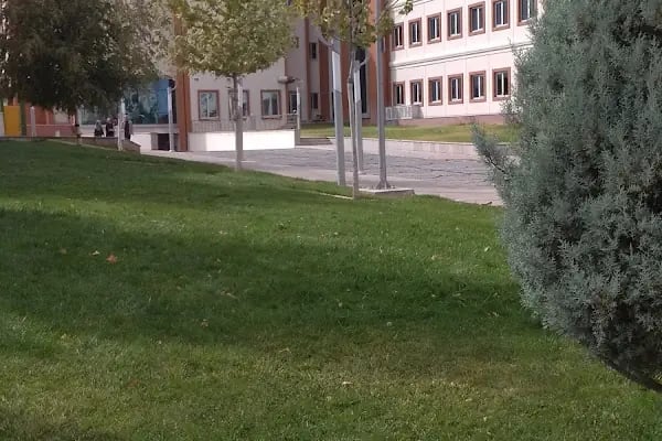 Selçuklu Belediyesi Süleyman Çelebi Kütüphanesi - Resim 4