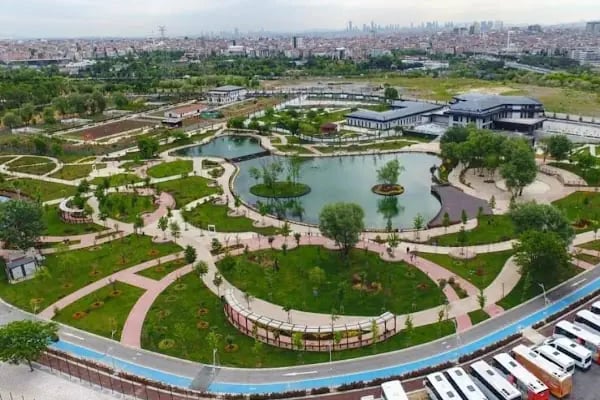 15 Temmuz Millet Bahçesi - Resim 4