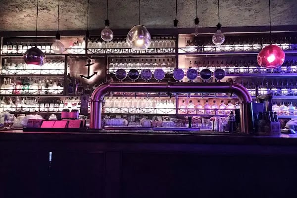 Deep Sea Pub - Resim 6