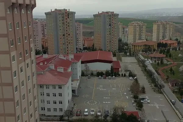 ALTINDAĞ SABAHATTİN ZAİM SOSYAL BİLİMLER LİSESİ - Resim 2