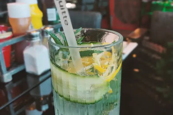 Patlıcan Cafe & Restaurant - Resim 9