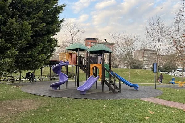 Doğu Kışla Gençlik Parkı - Resim 9