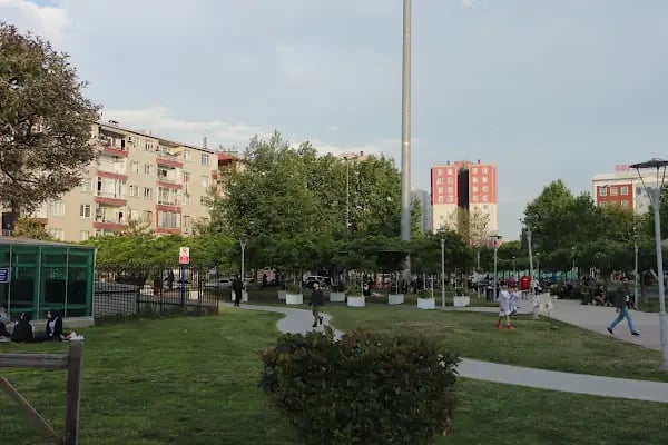 15 TEMMUZ ŞEHİTLER PARKI - Resim 2