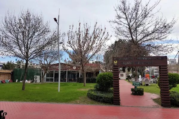Bahriye Üçok Parkı - Resim 6