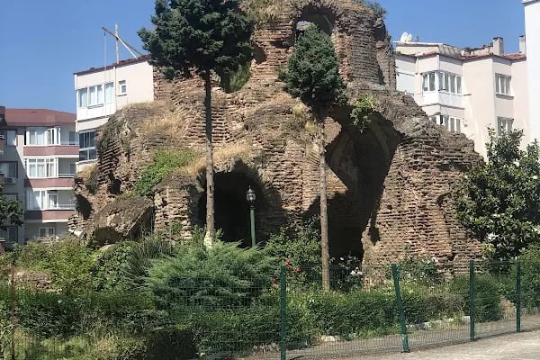 Tarihi Kilise - Çiftlikköy - Resim 10