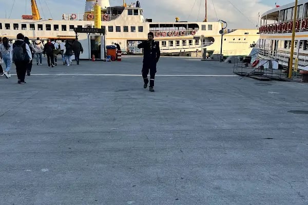 Beşiktaş Adalar İskelesi - Resim 8
