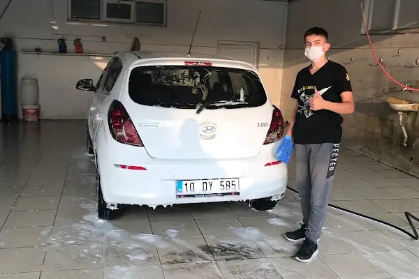AYNALILAR OTO TEMİZLİK SERVİSİ - Resim 2