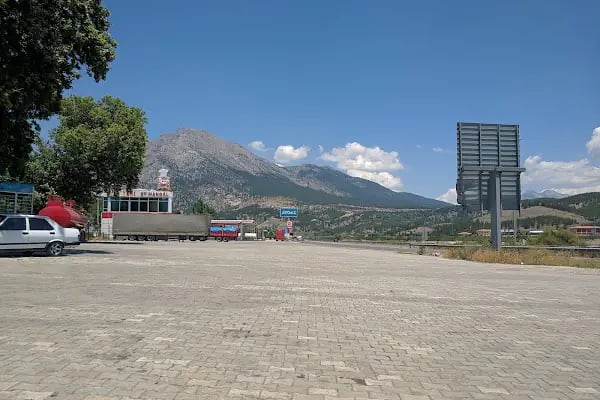 Ali Usta Oto Lastik Tamircisi - Pozanti Lastikçi - Resim 5