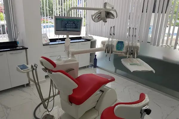 Özel Gazi Ata Ağız ve Diş Sağlığı Polikliniği Gaziemir - Resim 2