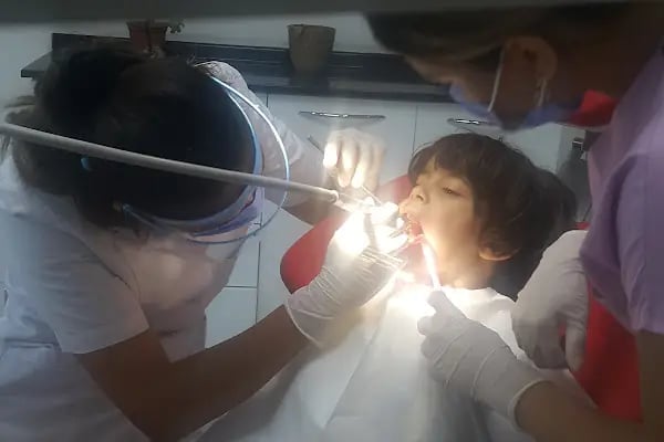 Özel Gazi Ata Ağız ve Diş Sağlığı Polikliniği Gaziemir - Resim 10