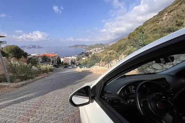 First Rent A Car - Resim 11