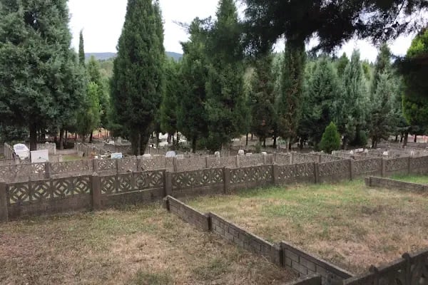 Emirsultan Mezarlığı - Resim 19
