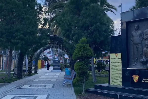 Fuat Göztepe Parkı - Resim 14
