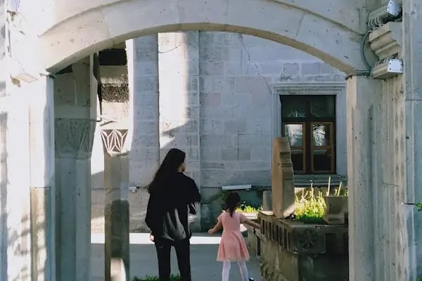 Şehit Alperenler Türbesi - Resim 15
