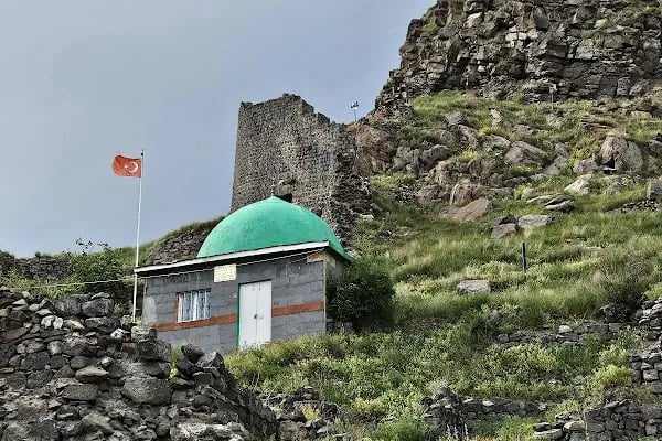 Şehit Alperenler Türbesi - Resim 2