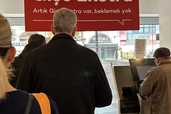 Akbank Mersin Şubesi - Resim 1