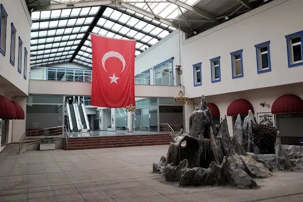 Sakarya Uygulamalı Bilimler Üniversitesi Turizm Fakültesi - Resim 1