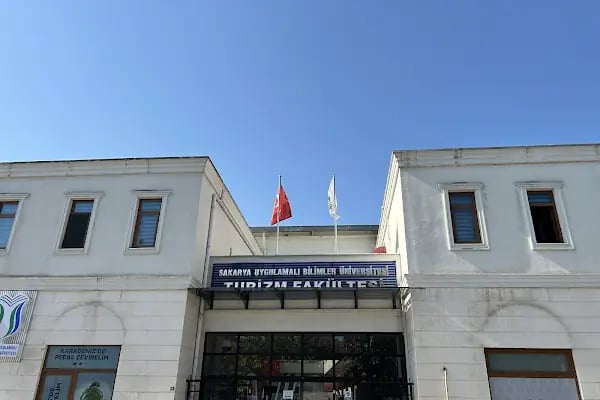 Sakarya Uygulamalı Bilimler Üniversitesi Turizm Fakültesi - Resim 4