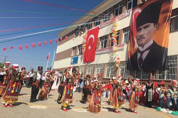Nihat Başakar İlkokulu - Resim 10