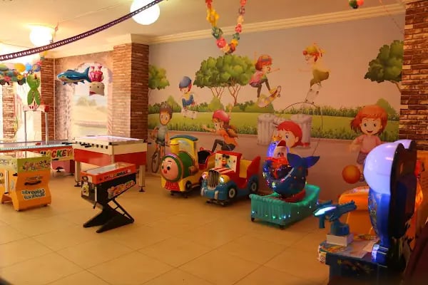 Velhasil Kafe Ve Oyun Sehrim - Resim 9