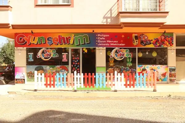 Velhasil Kafe Ve Oyun Sehrim - Resim 7