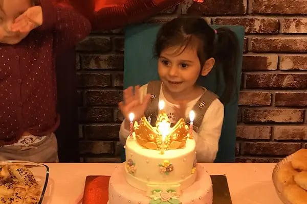 Velhasil Kafe Ve Oyun Sehrim - Resim 20