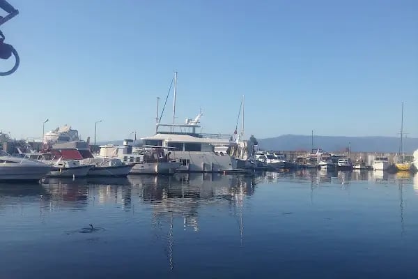 Kurşunlu Yat Limanı - Resim 1