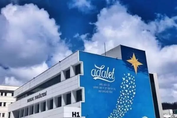 Sakarya Üniversitesi Hukuk Fakültesi Konferans Salonu - Resim 5