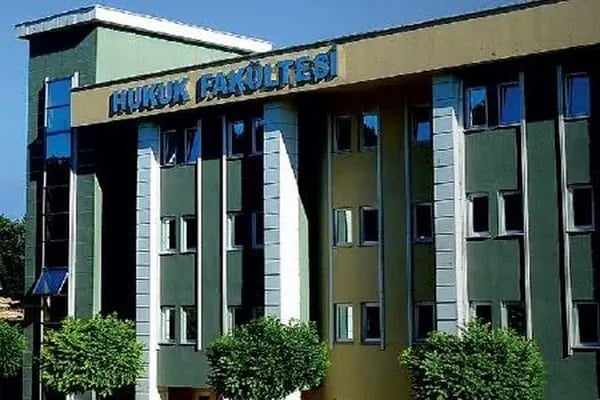 Sakarya Üniversitesi Hukuk Fakültesi Konferans Salonu - Resim 16