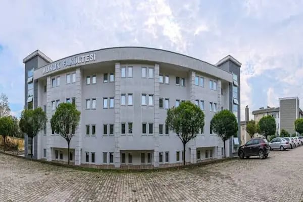 Sakarya Üniversitesi Hukuk Fakültesi Konferans Salonu - Resim 7
