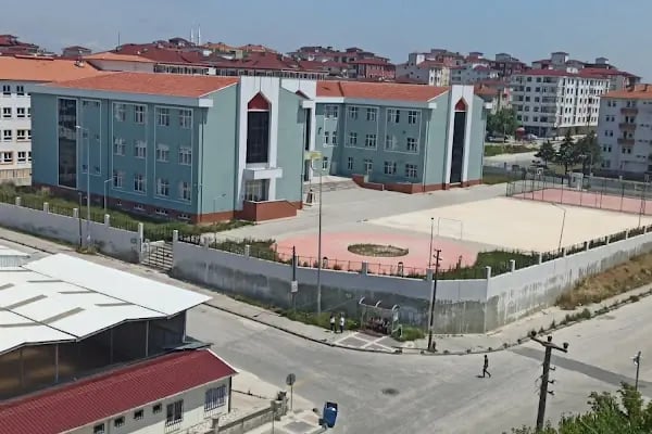 Necip Fazıl Kısakürek İlkokulu - Resim 3