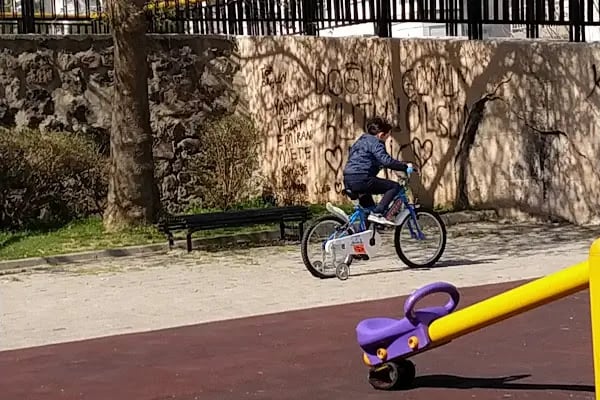 İzmir Büyükşehir Belediyesi Manolya Parkı - Resim 8