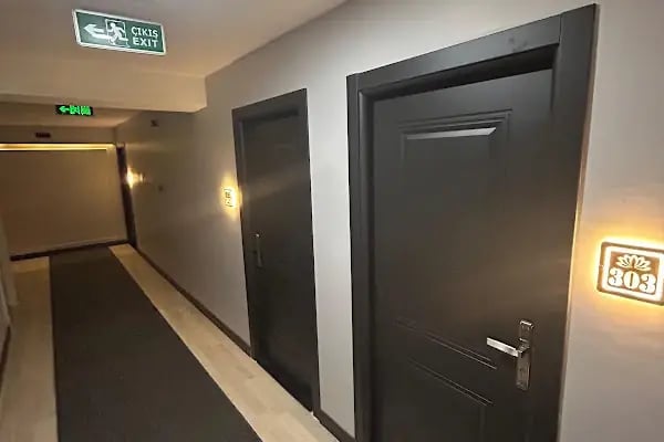 Lily Airport Otel - Resim 3