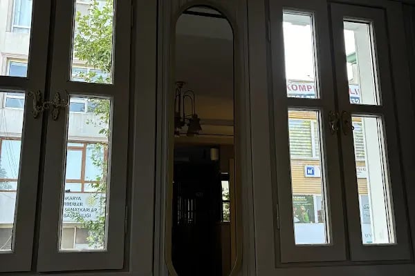 Ladin Uzun Çarşı - Resim 15