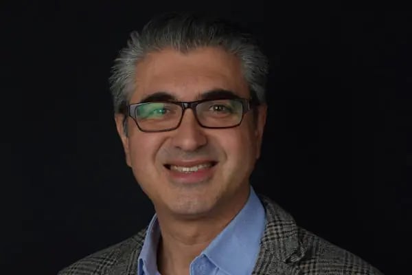 Prof. Dr. Ö. Taşkın Yücel kbb uzmanı estetik ve fonksiyonel burun ameliyatları ve Yüz estetiği i - Resim 2