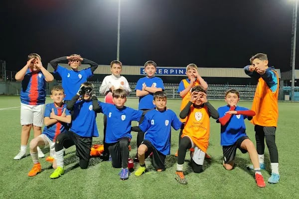 ÇAYIROVA FUTBOL AKADEMİSİ - Resim 3