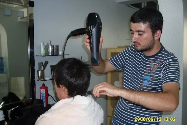 Hüsnü Yüksel Kuaför & Hairdresser & Парикмахер & Friseur - Resim 11