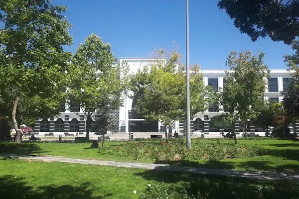 Konya İl Halk Kütüphanesi - Resim 12