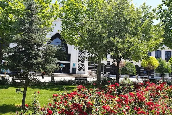 Konya İl Halk Kütüphanesi - Resim 19
