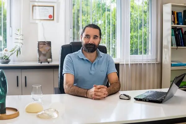 Op.Dr. Bora Yücel Plastik Rekonstruktif Estetik Cerrahi - Resim 2