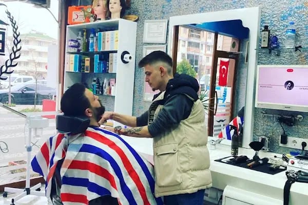 By. Erdem &amp; By. Yusuf Hair Art Bay Kuaför Vip Salonu - Resim 3